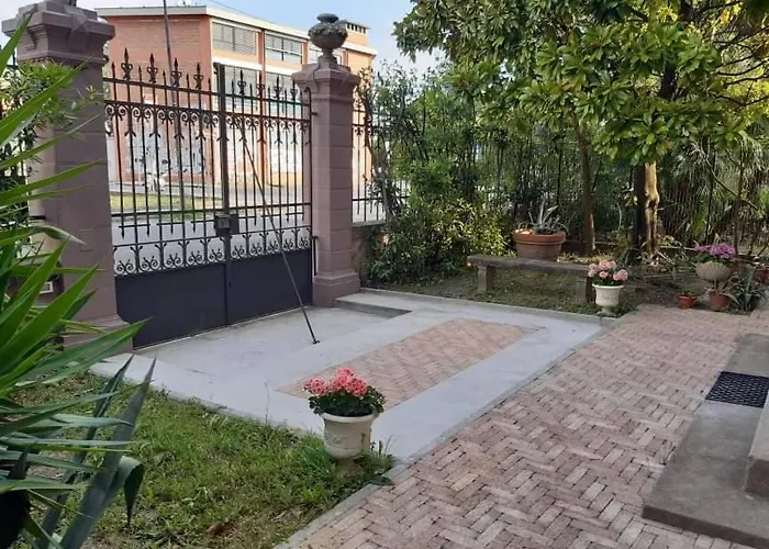 Magnolia Park فندق مبيت وإفطار 3*